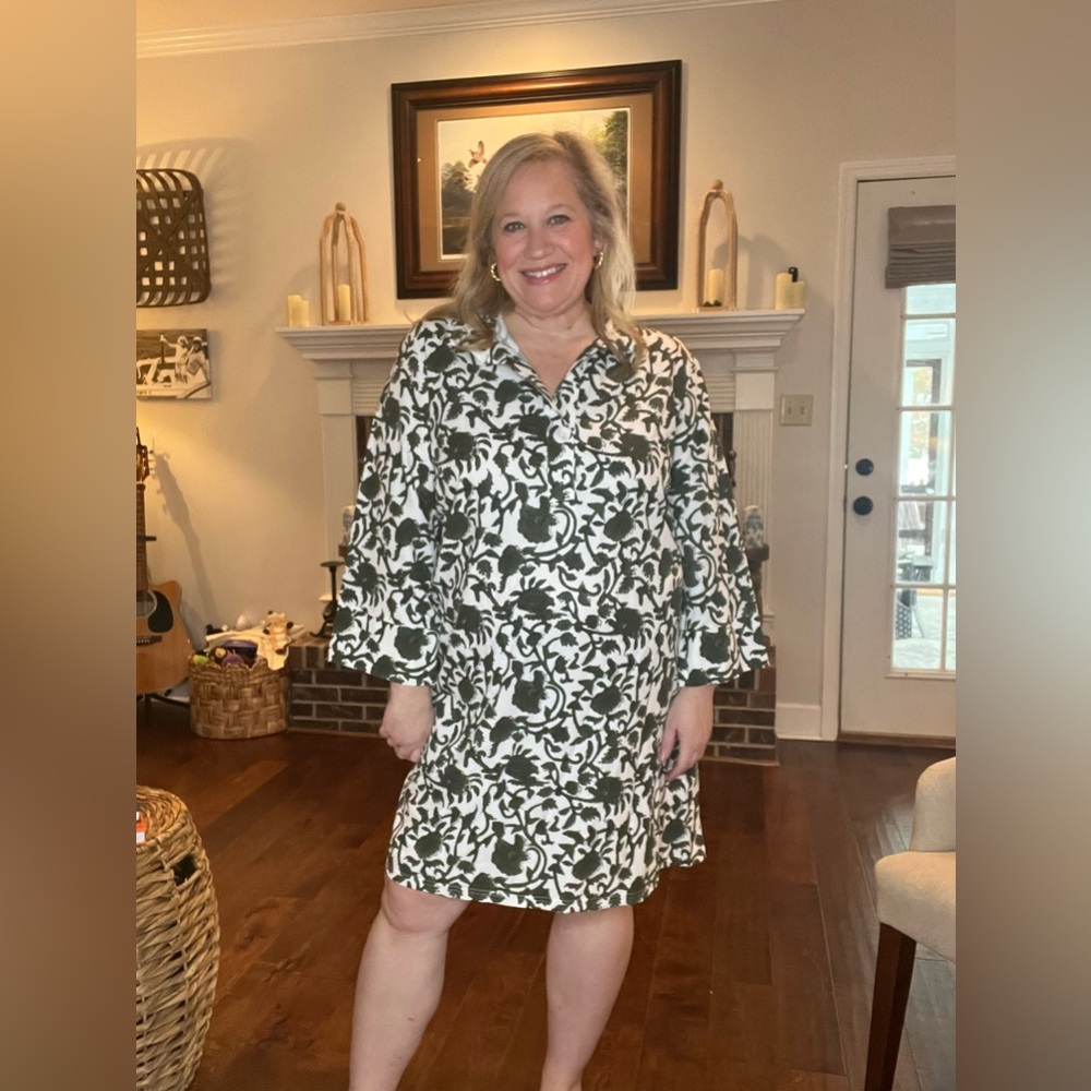 Smith & Quinn Sophia dress in “Ivy Wall”. Size XXL